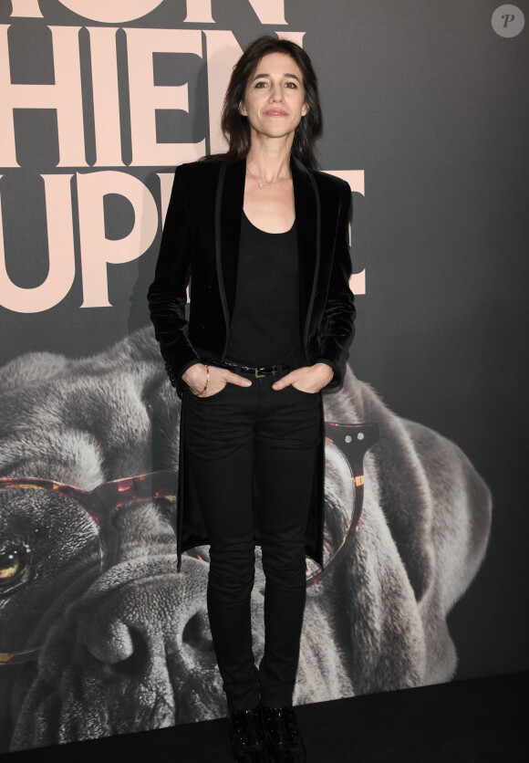 Charlotte Gainsbourg - Avant-première du film "Mon chien stupide" au cinéma UGC Normandie à Paris, le 22 octobre 2019. © Coadic Guirec/Bestimage