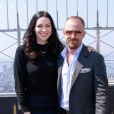 Laura Prepon, Ben Foster - Le casting de la série Netflix: Orange is the New Black, illumine l'Empire State Building à New York, le 26 juillet 2019.