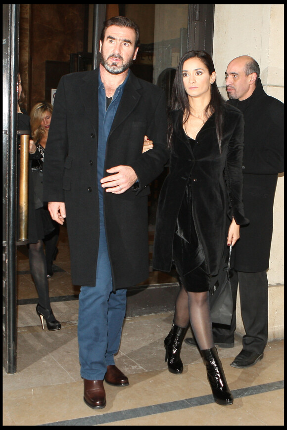 Eric Cantona et Rachida Brakni à la Fashion Week de Paris en 2009.