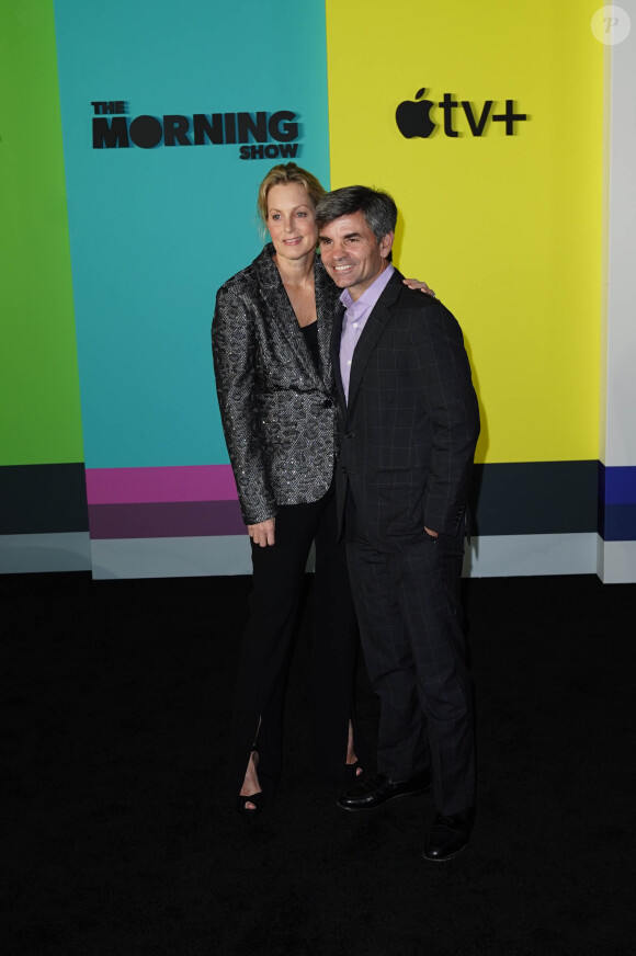 George Stephanopoulos et Alexandra Wentworth à la première de la série d'Apple TV+ "The Morning Show" au Lincoln Center à New York, le 28 octobre 2019.