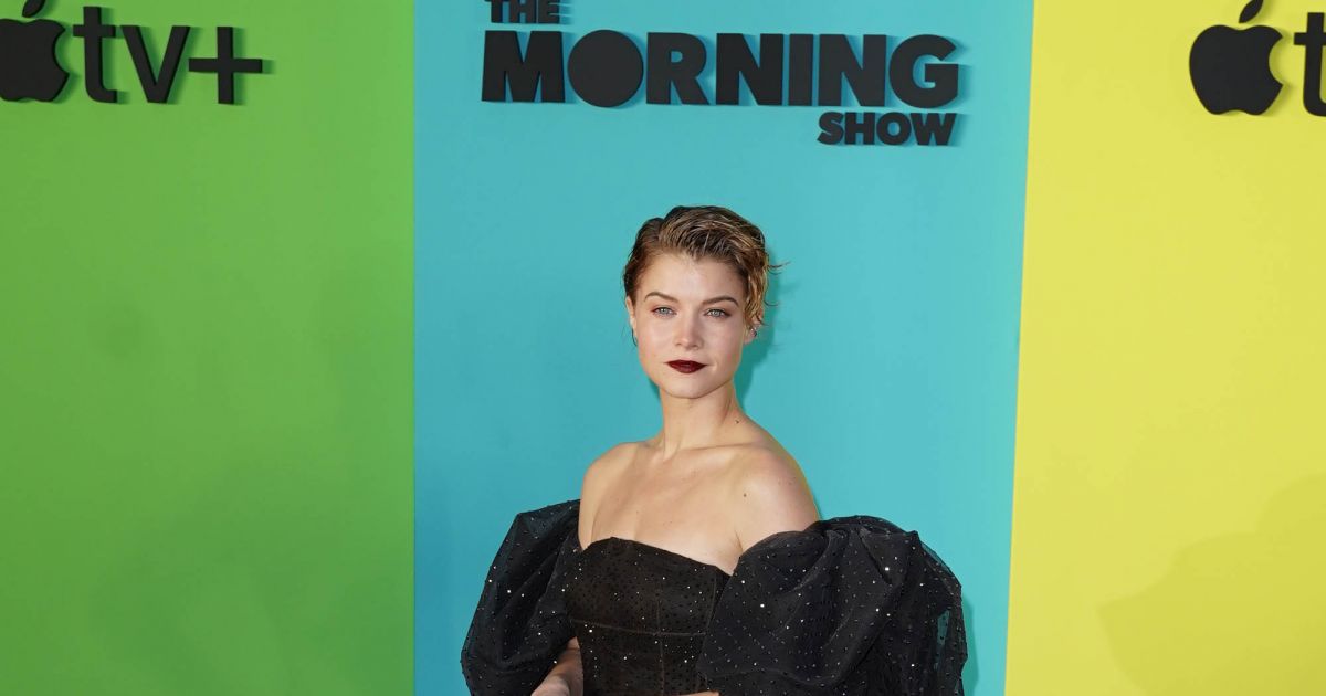 Films Et Séries Tv Avec Sarah Jones Sarah Jones à la première de la série d'Apple TV+ The Morning Show au