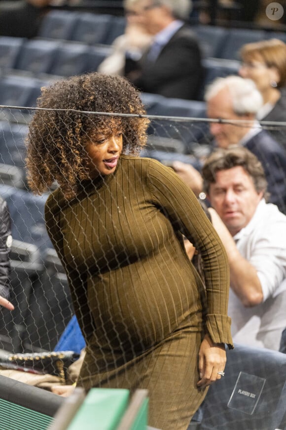 Susan Gossage, enceinte, la femme de Jérémy Chardy assiste à la défaite de son mari face à Cristian Garin lors du tournoi de tennis Rolex Paris Masters à l'AccorHotels Arena le 31 octobre 2019. © Perusseau / Veeren / Bestimage