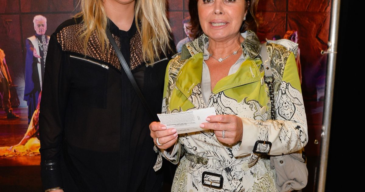 Sophie Tapie avec sa mère Dominique Tapie à la générale de ...