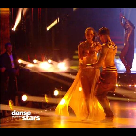 Linda Hardy et Christophe Licata lors du prime de "Danse avec le stars 2019" du 2 novembre, sur TF1