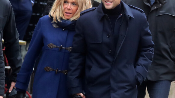 Brigitte et Emmanuel Macron main dans la main à Honfleur, parenthèse détendue