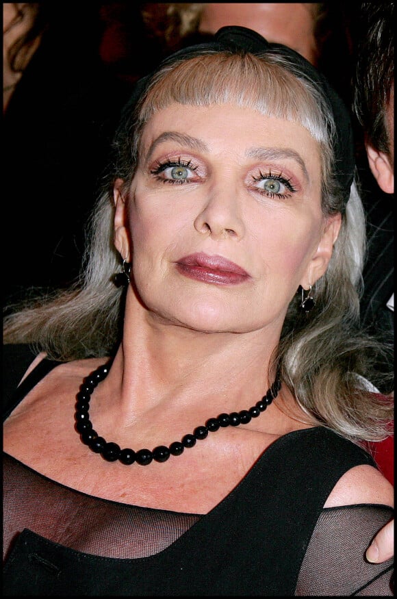 Marie Laforêt lors de la cérémonie des Molières en 2009 à Paris.
