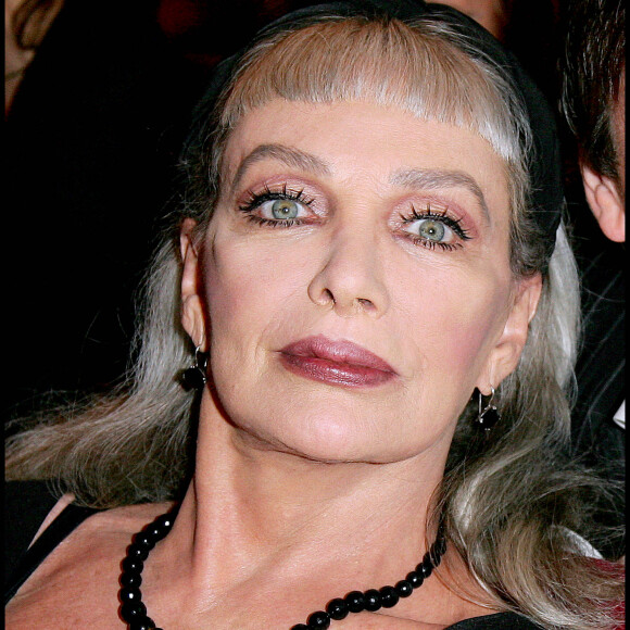 Marie Laforêt lors de la cérémonie des Molières en 2009 à Paris.