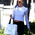 Exclusif - Kaitlynn Carter (compagne de M. Cyrus) fait du shopping à West Hollywood le 16 septembre 2019.