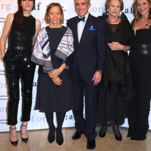 Charlotte Gainsbourg, Dominique Senequier, Marie Monique Steckel, Charles et Clo Cohen lors de la soirée Trophée des Arts Gala organisée par la French Institute Alliance Française (FIAF) au Plaza Hotel à New York le 4 novembre 2019.