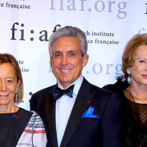 Charlotte Gainsbourg, Dominique Senequier, Marie Monique Steckel, Charles et Clo Cohen lors de la soirée Trophée des Arts Gala organisée par la French Institute Alliance Française (FIAF) au Plaza Hotel à New York le 4 novembre 2019.