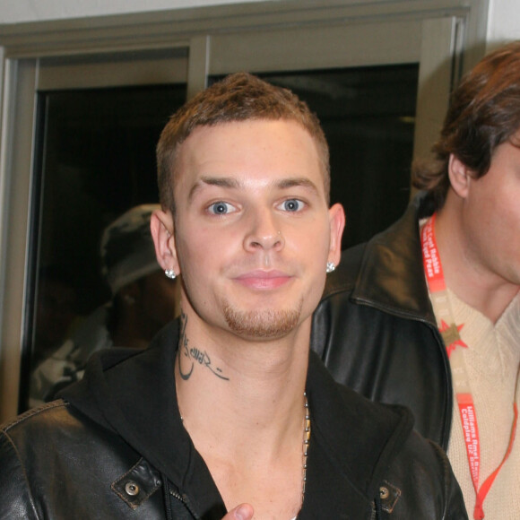M. Pokora en backstage lors des NRJ Music Awards, à Cannes, le 21 janvier 2006.