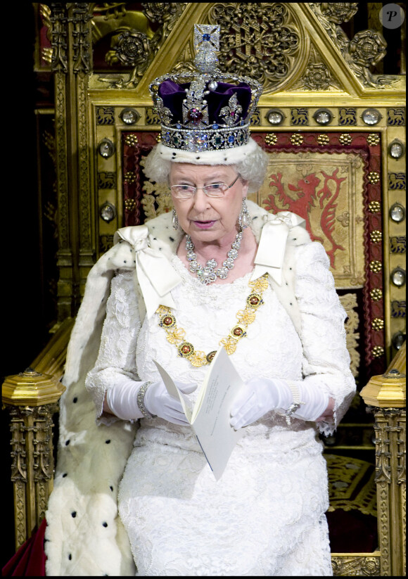 La reine Elizabeth II à Londres, le 3 décembre 2008.