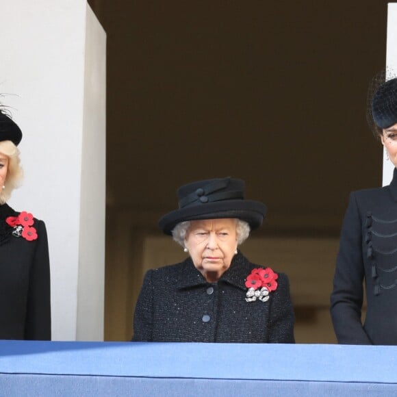 Camilla Parker-Bowles, Elizabeth II et Kate Middleton - La famille royale réunie pour le Remembrance Sunday Service, au Cénotaphe de Londres, le 10 novembre 2019.