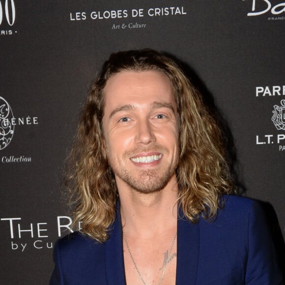 Julien Doré - Photocall de la 11ème cérémonie des Globes de Cristal au Lido à Paris, le 30 janvier 2017. © Rachid Bellak / Bestimage