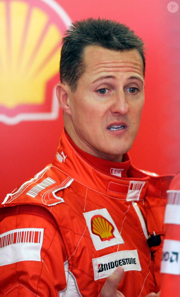 Michael Schumacher à Barcelone. Essai de la nouvelle Ferrari, le 14 novembre 2007. 