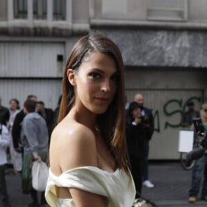 Iris Mittenaere, Miss France et Miss Universe 2016 - Arrivées au défilé Vivienne Westwood "Collection Prêt-à-Porter Printemps/Eté 2020" lors de la Fashion Week de Paris (PFW), le 28 septembre 2019. © Christophe Clovis - Veeren Ramsamy / Bestimage