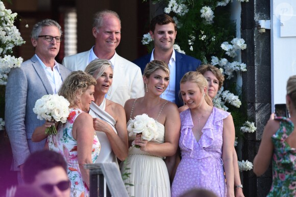 La famille de Devon Windsor assiste au mariage du mannequin et de Johnny Dex à Saint-Barthélemy, le 16 novembre 2019.