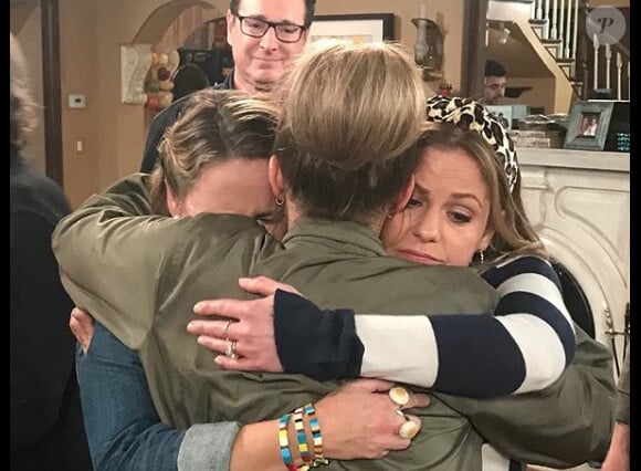 Jodie Sweetin fait ses adieux à la série Netflix "La Fête à la maison : 20 ans après" sur Instagram. Le 17 novembre 2019.