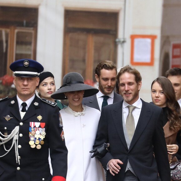 Louis Ducruet et sa femme Marie, Pierre Casiraghi et sa femme Beatrice Borromeo, la princesse Alexandra de Hanovre, Andrea Casiraghi et sa femme Tatiana Santo Domingo - La famille princière de Monaco arrive à la cathédrale Notre-Dame-Immaculée lors de la fête Nationale monégasque à Monaco le 19 novembre 2019. © Dominique Jacovides/Bestimage