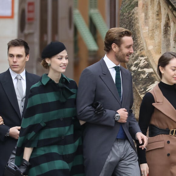 Louis Ducruet et sa femme Marie, Pierre Casiraghi et sa femme Beatrice Borromeo, la princesse Alexandra de Hanovre - La famille princière de Monaco arrive à la cathédrale Notre-Dame-Immaculée lors de la fête Nationale monégasque à Monaco le 19 novembre 2019. © Dominique Jacovides/Bestimage
