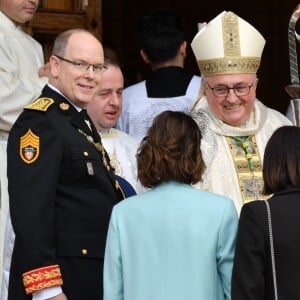 Le prince Albert II de Monaco et la princesse Charlène de Monaco, Monseigneur Barsi, la princesse Caroline de Hanovre - La famille princière de Monaco arrive à la cathédrale Notre-Dame-Immaculée lors de la fête Nationale monégasque à Monaco le 19 novembre 2019. © Dominique Jacovides/Bestimage