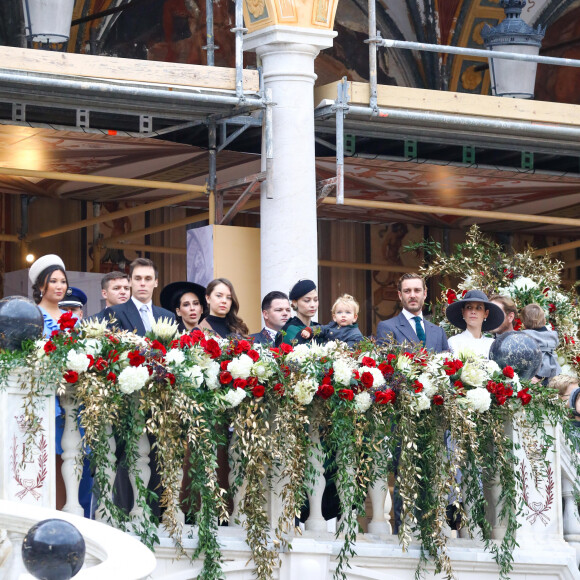 Louis Ducruet et sa femme Marie, la princesse Alexandra de Hanovre, Pierre Casiraghi avec sa femme Beatrice Borromeo et leurs enfants Stefano et Francesco, Andrea Casiraghi et sa femme Tatiana Santo Domingo et leurs enfants Maximilian et Sacha - La famille princière de Monaco dans la cour du palais lors de la fête Nationale monégasque à Monaco le 19 novembre 2019. © Olivier Huitel/Pool Monaco/Bestimage