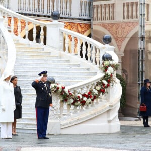 La princesse Caroline de Hanovre, la princesse Charlène de Monaco, la princesse Stéphanie de Monaco, Le prince Albert II de Monaco - La famille princière de Monaco dans la cour du palais lors de la fête Nationale monégasque à Monaco le 19 novembre 2019. © Olivier Huitel/Pool Monaco/Bestimage