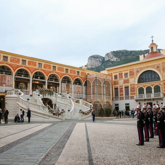 La famille princière de Monaco dans la cour du palais lors de la fête Nationale monégasque à Monaco le 19 novembre 2019. © Olivier Huitel/Pool Monaco/Bestimage