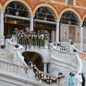 Louis Ducruet et sa femme Marie, la princesse Alexandra de Hanovre, Pierre Casiraghi avec sa femme Beatrice Borromeo et leurs enfants Stefano et Francesco, Andrea Casiraghi et sa femme Tatiana Santo Domingo et leurs enfants Maximilian et Sacha, la princesse Caroline de Hanovre, la princesse Charlène de Monaco, la princesse Stéphanie de Monaco, le prince Albert II de Monaco - La famille princière de Monaco dans la cour du palais lors de la fête Nationale monégasque à Monaco le 19 novembre 2019. © Olivier Huitel/Pool Monaco/Bestimage