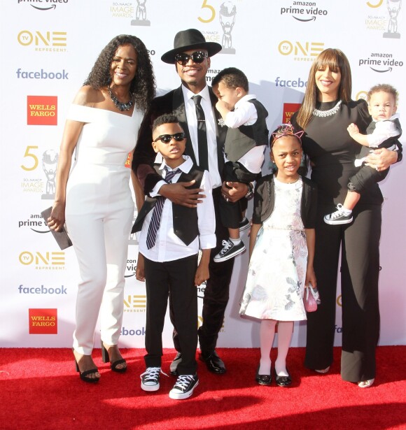 T.I. (Clifford Joseph Harris Jr.) avec sa femme tameka et ses enfants à la 50ème soirée annuelle NAACP Image Awards au théâtre The Dolby à Los Angeles, le 30 mars 2019.