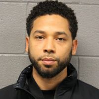Jussie Smollett et son agression suspecte : paria, il attaque Chicago en justice