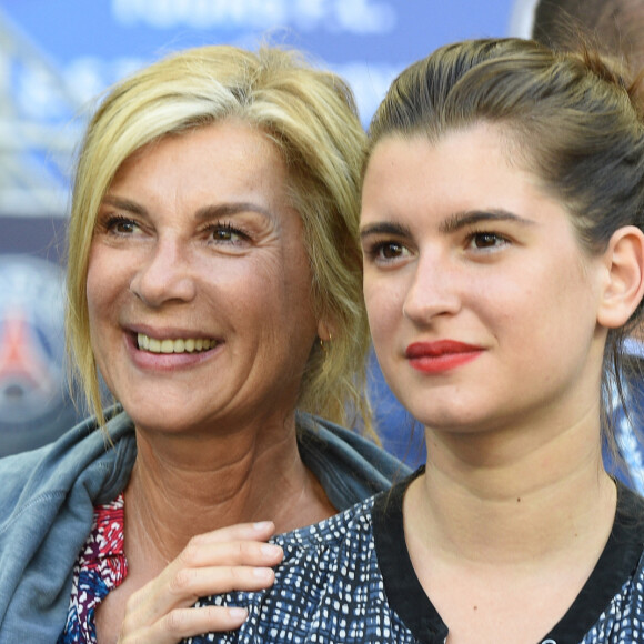 Michèle Laroque et sa fille Oriane Deschamps au Stade de France. Saint-Denis. Le 8 mai 2018. @Christian Liewig/ABACAPRESS.COM