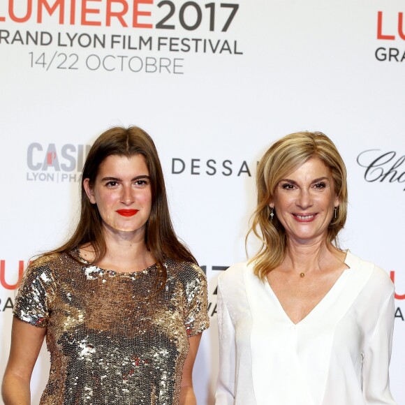 Michéle Laroque et sa fille Oriane Deschamps - Tapis rouge de la cérémonie d'ouverture du Festival Lumière 2017 à Lyon, le 14 Octobre 2017 © Dominique Jacovides/Bestimage