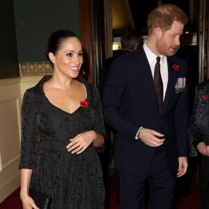 Le prince Harry, duc de Sussex, et Meghan Markle, duchesse de Sussex - La famille royale assiste au Royal British Legion Festival of Remembrance au Royal Albert Hall à Kensington, Londres, le 9 novembre 2019.