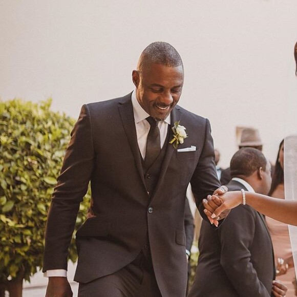 L'acteur anglais Idris Elba a épousé Sabrina Dhowre à Marrakech, en avril 2019. La mariée portait une robe Vera Wang.