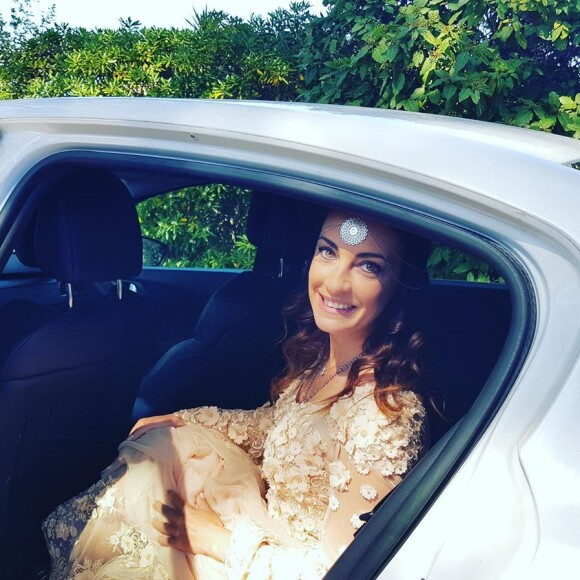 Eve Angeli s'est mariée avec son compagnon (dont elle préserve l'identité) le 19 septembre 2019, à Cassis.