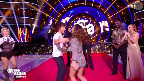 Clément Rémiens et Denitsa Ikonomova lors de la finale de "Danse avec les stars" en direct sur TF1, le 23 novembre 2019.