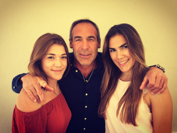 Mike Horn et ses filles Jessica et Annika.