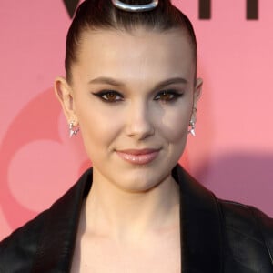 Millie Bobby Brown au photocall d'une soirée organisée par "Louis Vuitton" à Los Angeles, le 27 juin 2019.