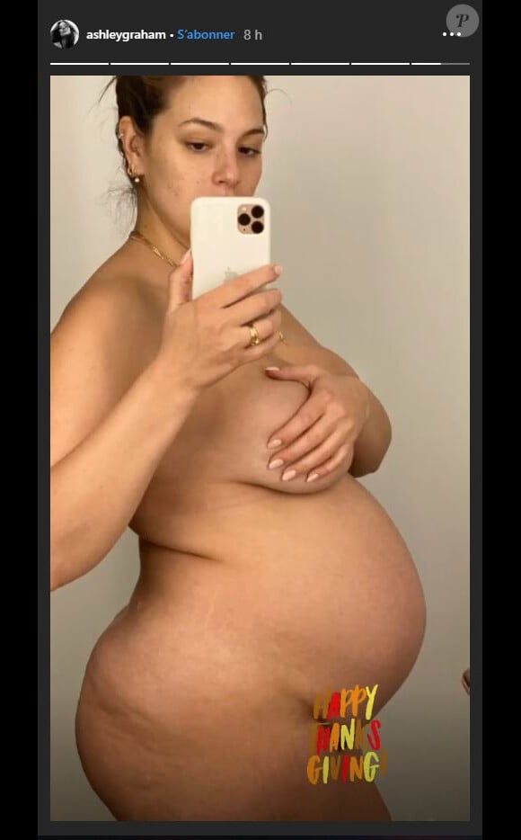 Ashley Graham partage une photographie entièrement nue sur les réseaux sociaux le 29 novembre 2019.