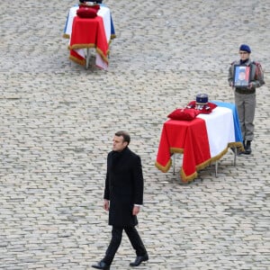 Le Président de la République, Emmanuel Macron préside l'Hommage national rendu aux treize militaires morts pour la France en opérations extérieures, dans la cour de l'Hôtel national des Invalides. Six officiers, six sous-officiers et un caporal-chef ont trouvé la mort en opération, dans la soirée du lundi 25 novembre 2019. Paris, France, le 2 décembre 2019. © Stéphane Lemouton / Bestimage