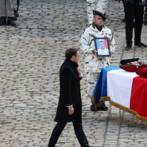 Le Président de la République, Emmanuel Macron préside l'Hommage national rendu aux treize militaires morts pour la France en opérations extérieures, dans la cour de l'Hôtel national des Invalides. Six officiers, six sous-officiers et un caporal-chef ont trouvé la mort en opération, dans la soirée du lundi 25 novembre 2019. Paris, France, le 2 décembre 2019. © Stéphane Lemouton / Bestimage