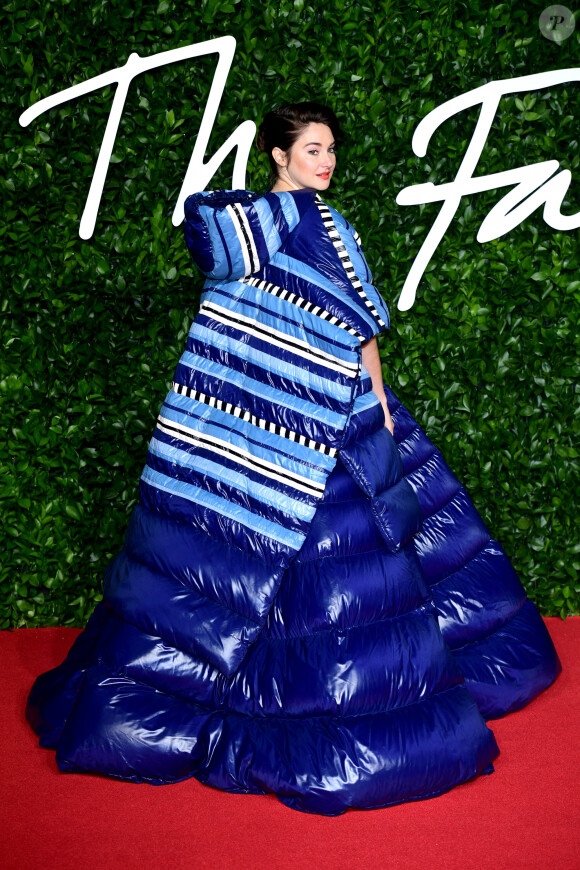 Photo Remo Ruffini PDG de Moncler et Shailene Woodley habillee d une robe 1 Moncler Pierpaolo Piccioli assistent a la ceremonie des Fashion Awards 2019 au Royal Albert Hall a Londres le