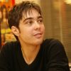 Archives - Grégory Lemarchal rencontre les lecteurs de "Télé Loisirs" à Paris, le 20 décembre 2006.