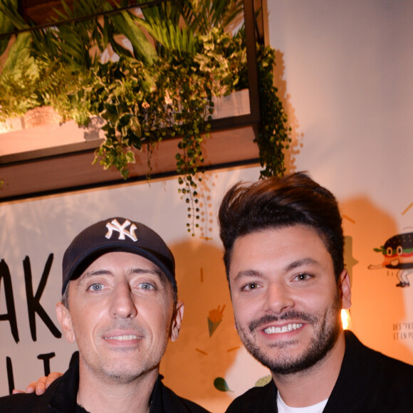 Gad Elmaleh, Kev Adams - Inauguration du nouveau restaurant de fast food healthy de Kev Adams, le "Jak Healthy" au 24 rue de Rivoli dans le 4ème arrondissement à Paris, le 15 octobre 2019. © Rachid Bellak/Bestimage