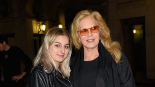 Sylvie Vartan : Photo décalée de sa fille Darina et son mari pour Noël