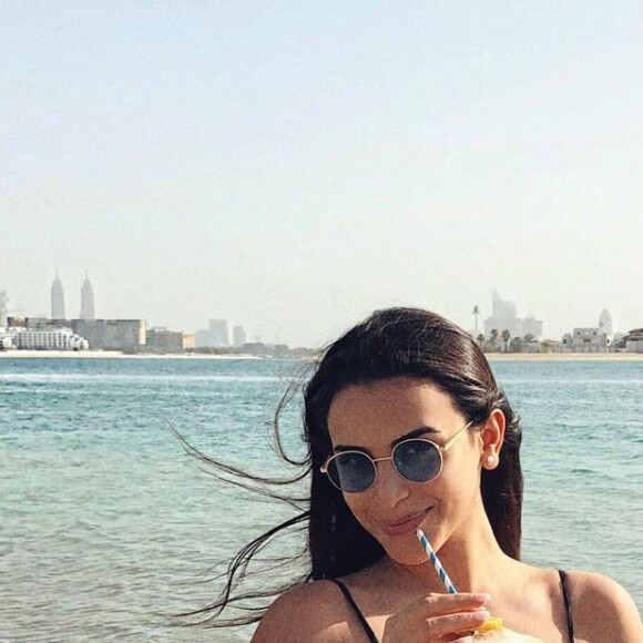 Camélia Benattia en maillot de bain sur Instagram, à Dubaî, le 18 janvier 2019