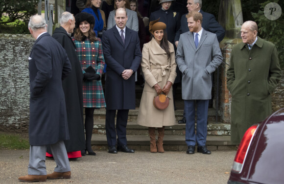 Le prince William, Catherine Kate Middleton la duchesse de Cambridge enceinte, Meghan Markle et son fiancé le prince Harry, le prince Philip, duc d'Edimbourg - La famille royale d'Angleterre arrive à la messe de Noël à l'église Sainte-Marie-Madeleine à Sandringham, le 25 décembre 2017.