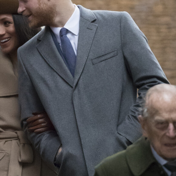 Le prince William, Catherine Kate Middleton la duchesse de Cambridge enceinte, Meghan Markle et son fiancé le prince Harry, le prince Philip, duc d'Edimbourg - La famille royale d'Angleterre arrive à la messe de Noël à l'église Sainte-Marie-Madeleine à Sandringham, le 25 décembre 2017.