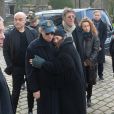 Dennis Berry (Mari de la défunte) et Marion Cotillard - Arrivées aux obsèques de Anna Karina en la chapelle de l'Est au cimetière du Père Lachaise à Paris. Le 21 décembre 2019